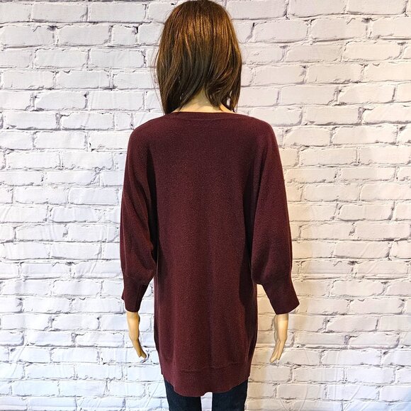 NEW YORK & COMPANY, Burgundy pullover v-neck tunic sweater - Picture 8 of 9